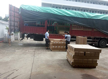 菲彩国际塑胶工厂出货